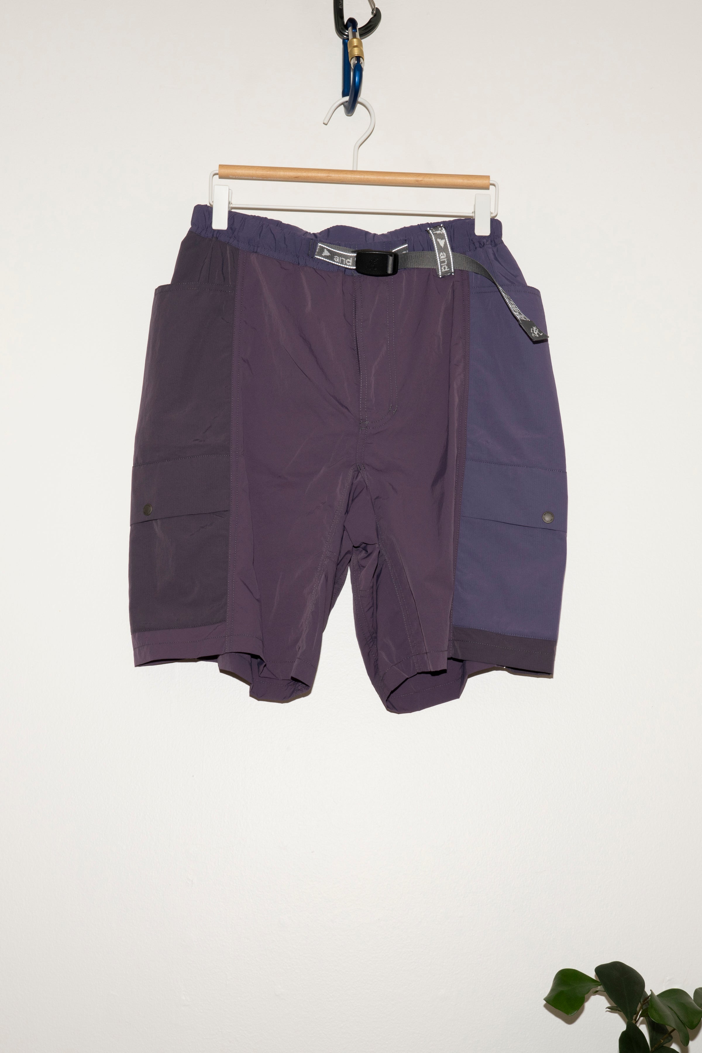グラミチ アンドワンダー Patchwork Wind Short ハーフパンツ GRAMICCI - PATCHWORK WIND SHORT IN MULTI PURPLE – understory-shop