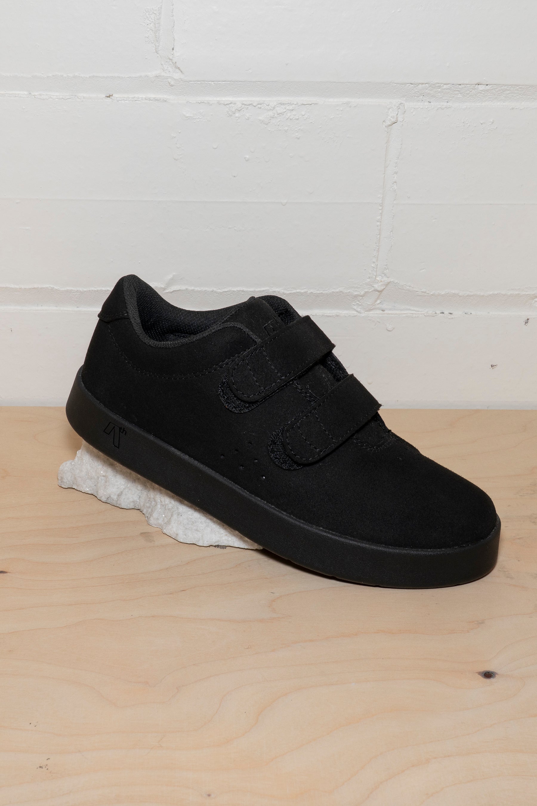 現品のみ　ARETH I velcro サイズ24.5 ARETH - I VELCRO IN ALL BLACK – understory-shop