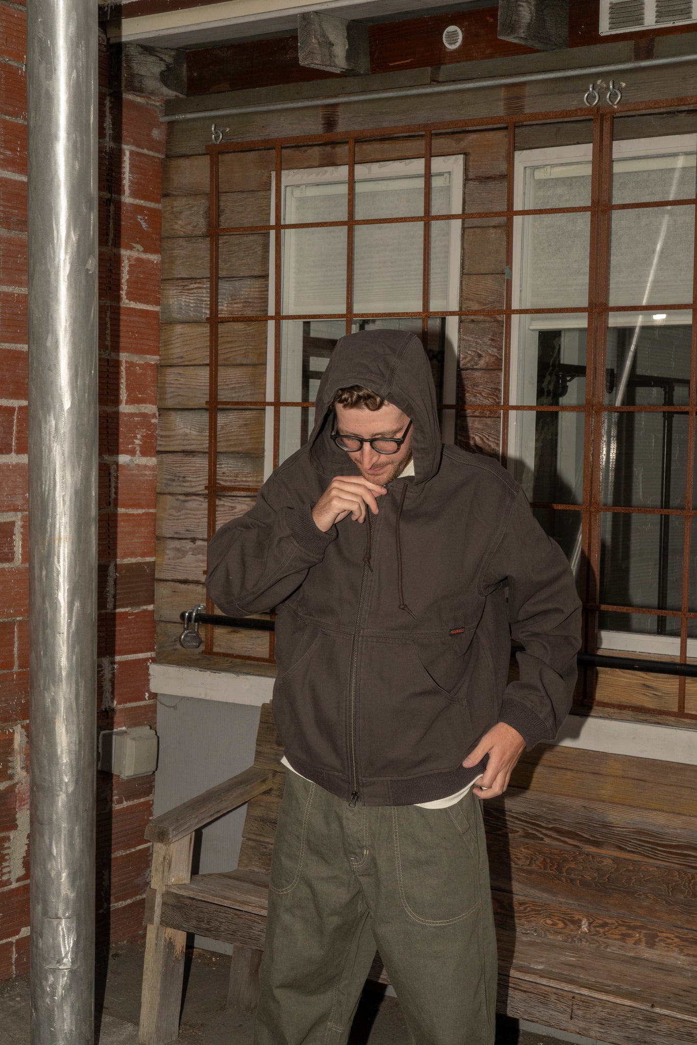 GRAMICCI - EL CAP HOODED JACKET IN UMBER