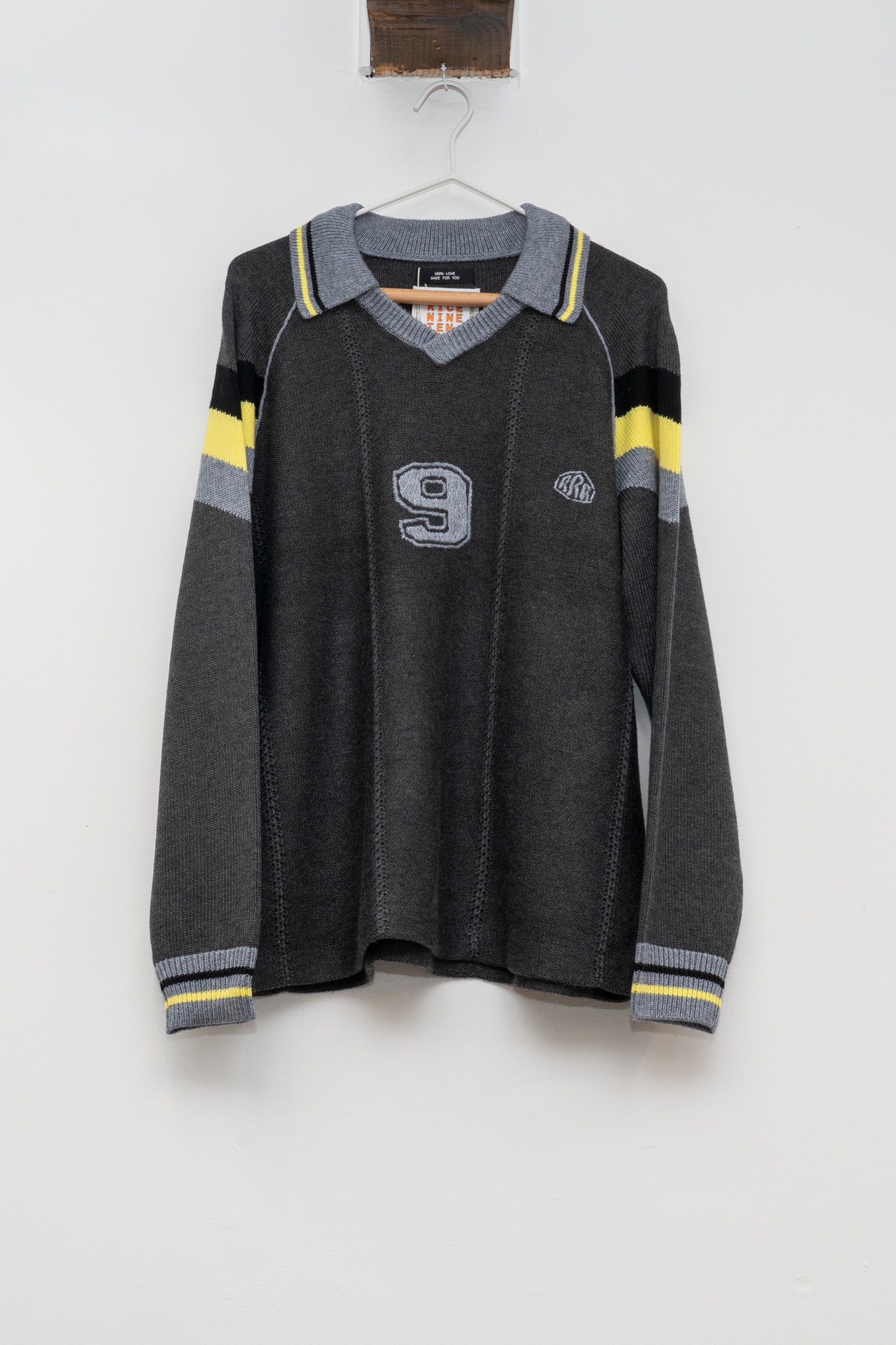 RICE NINE TEN - KNIT GAME SHIRT IN DARK GREY