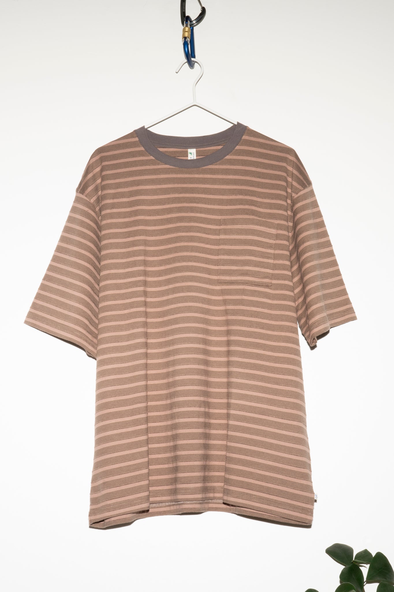 DEVELOPMENT BY NOROLL - UNEVENNESS S/S TEE IN SOIL BROWN