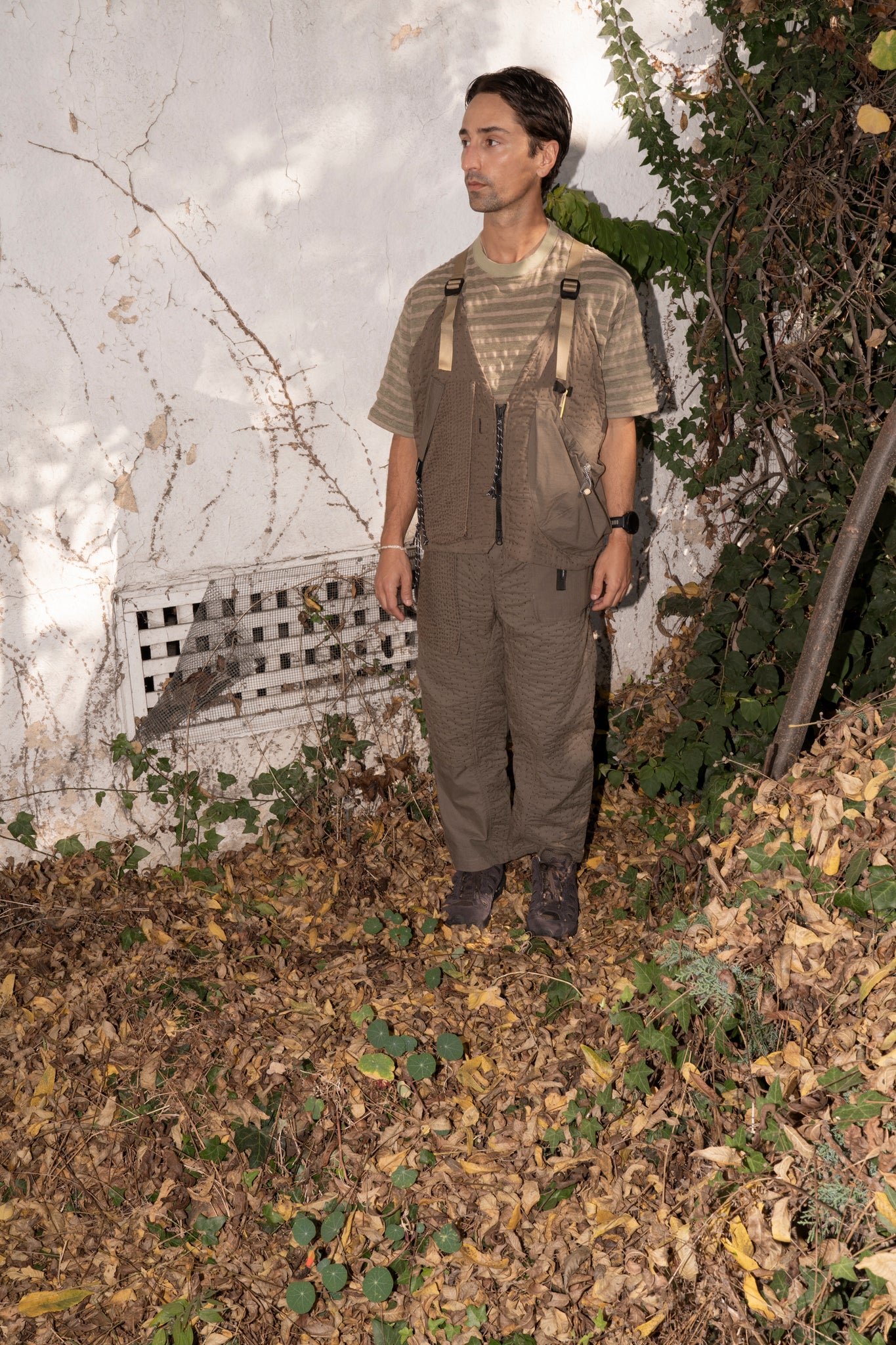 EARTH\STUDIES - UTILITY VEST IN PONDEROSA KANTHA