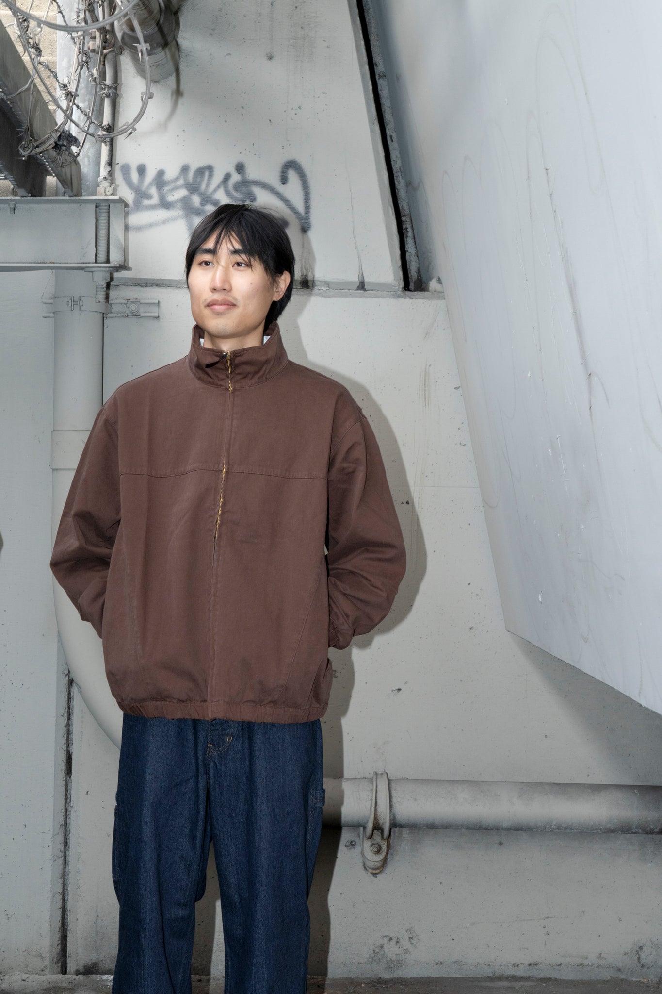 GRAMICCI - TWILL AROUND JACKET IN TOBACCO