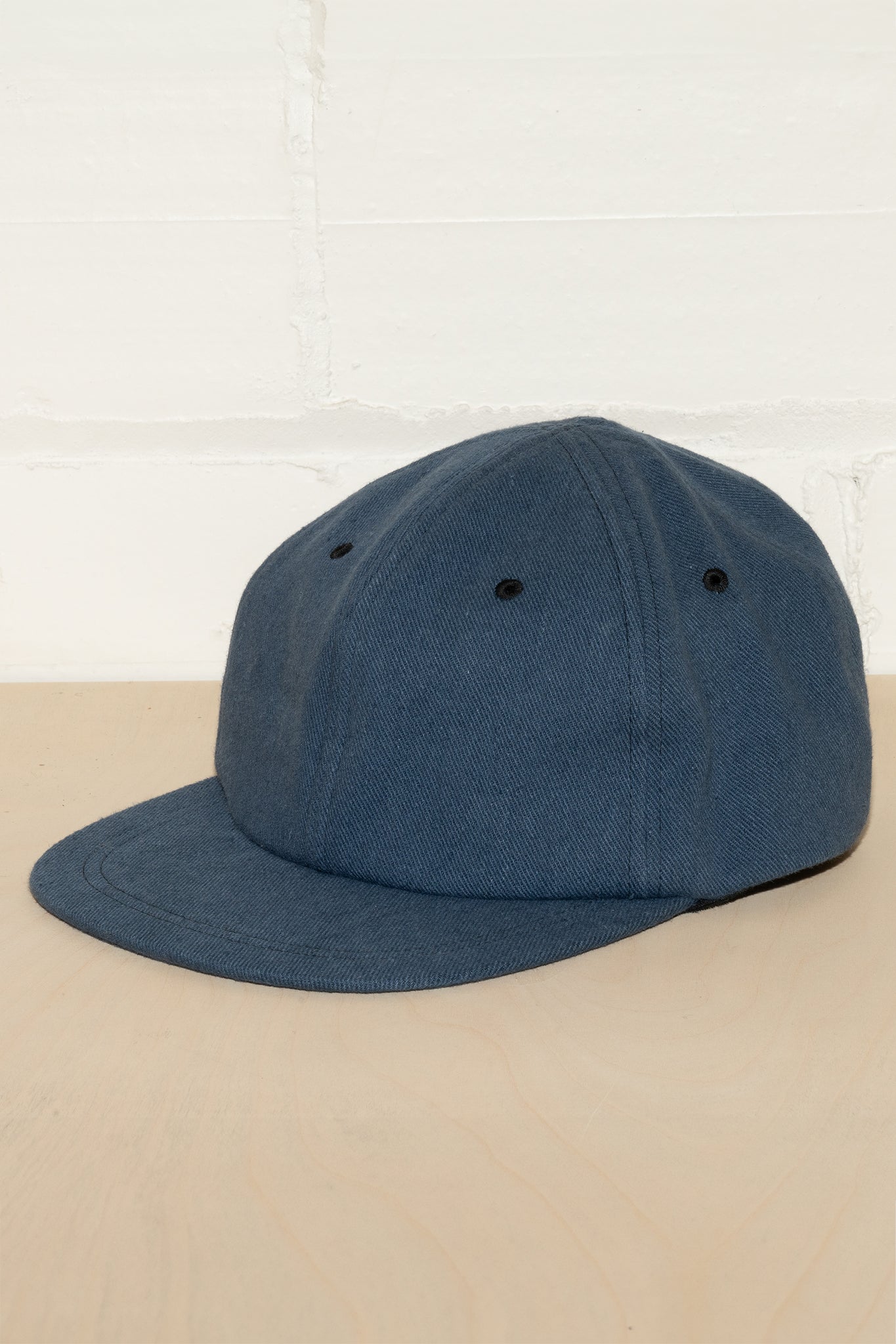 FLUFFY HEMP HAT IN BLUE