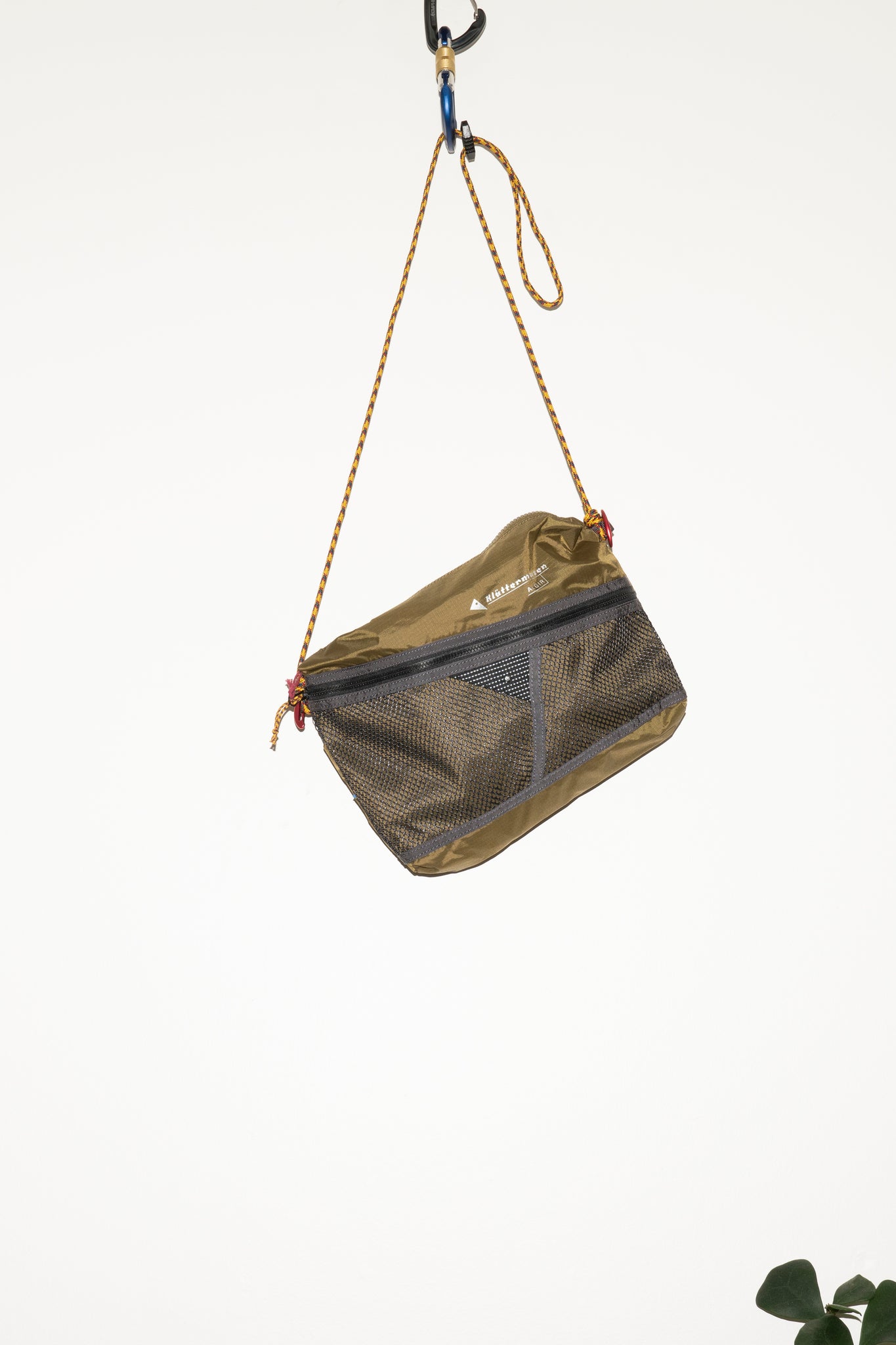 ALGIR ACCESSORY BAG LARGE IN OLIVE