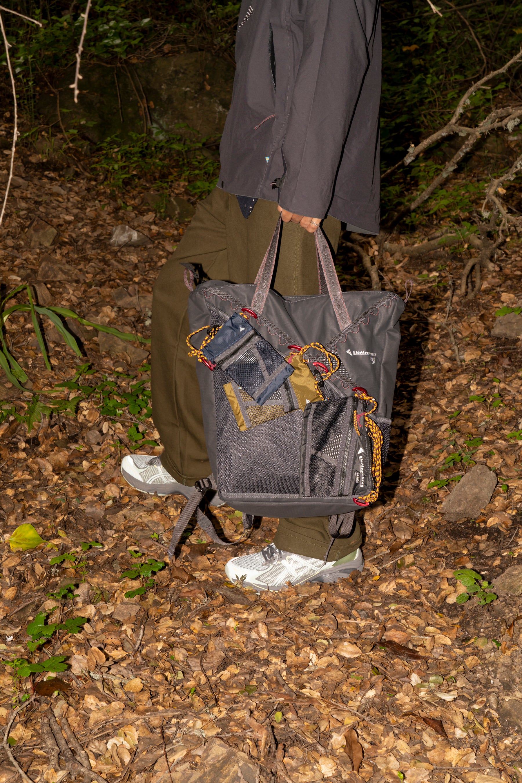 バッグ ur KLÄTTERMUSEN - URUR BAG 23L IN RAVEN – understory-shop