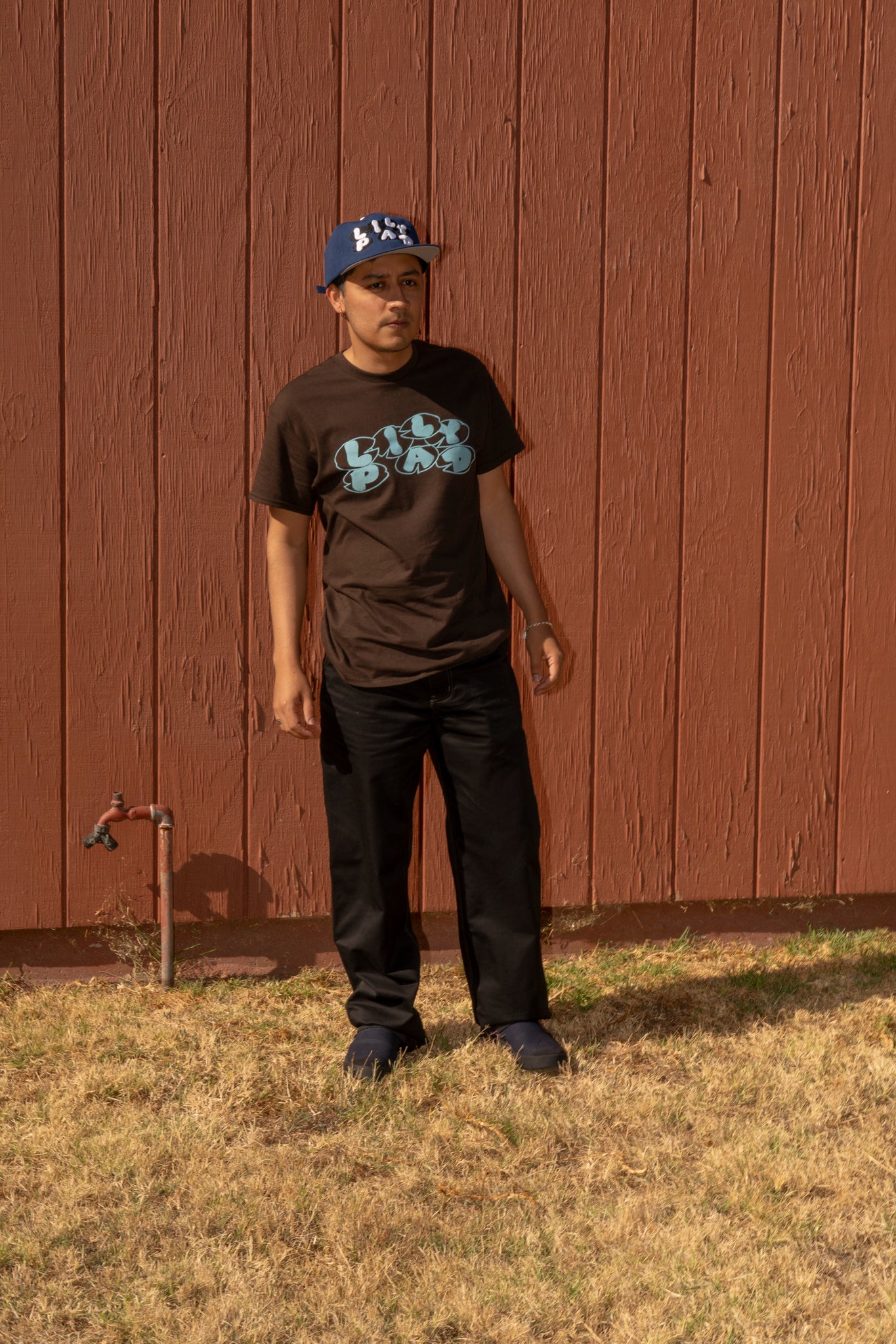 LILYPAD - WORDMARK SHIRT IN BROWN