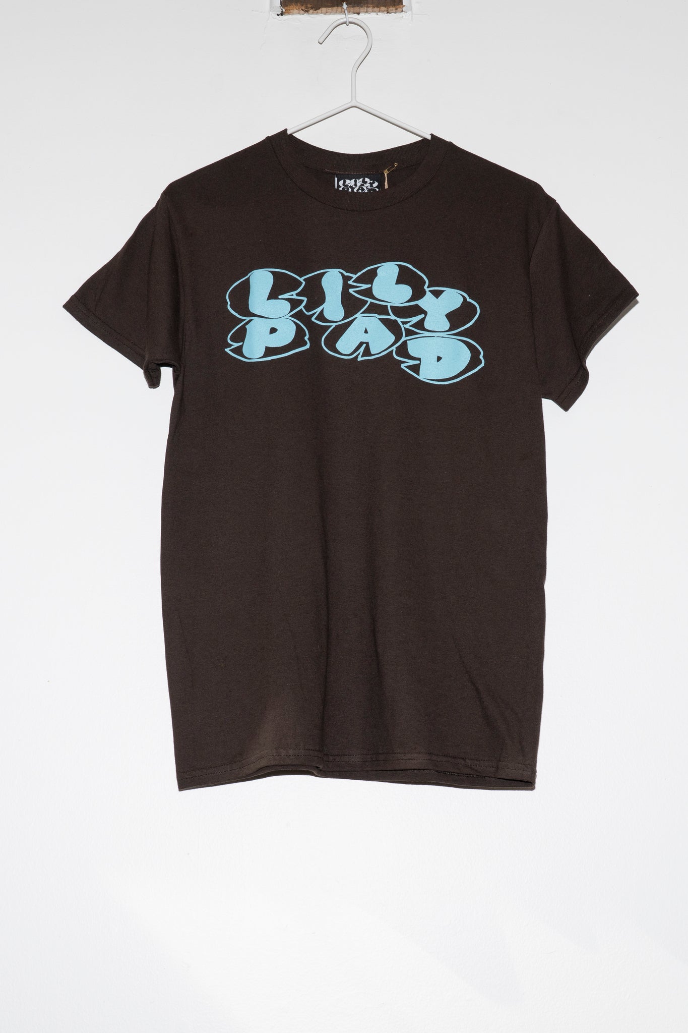 LILYPAD - WORDMARK SHIRT IN BROWN