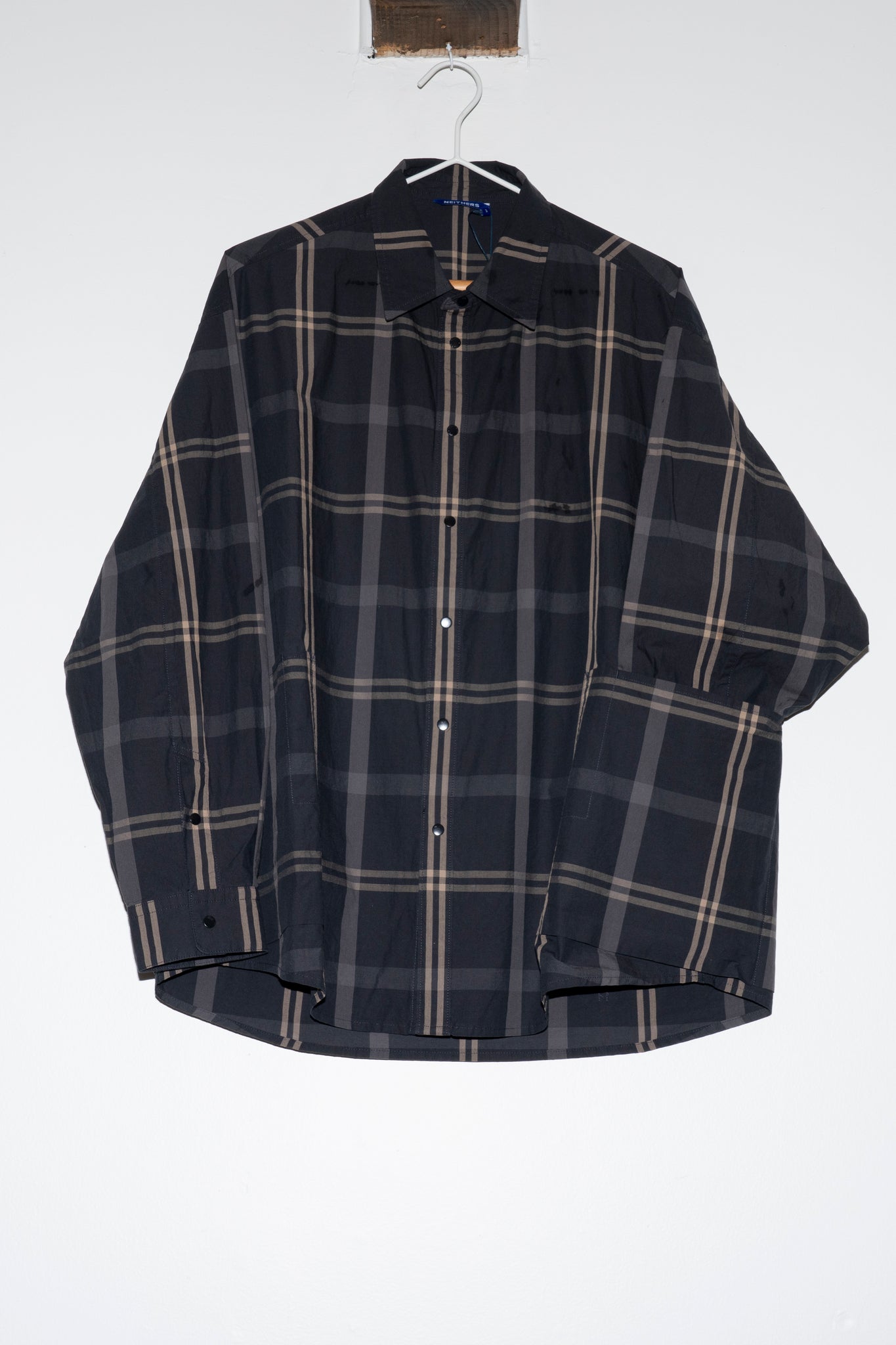 NEITHERS - PHOTOGRAPHER LS SHIRT