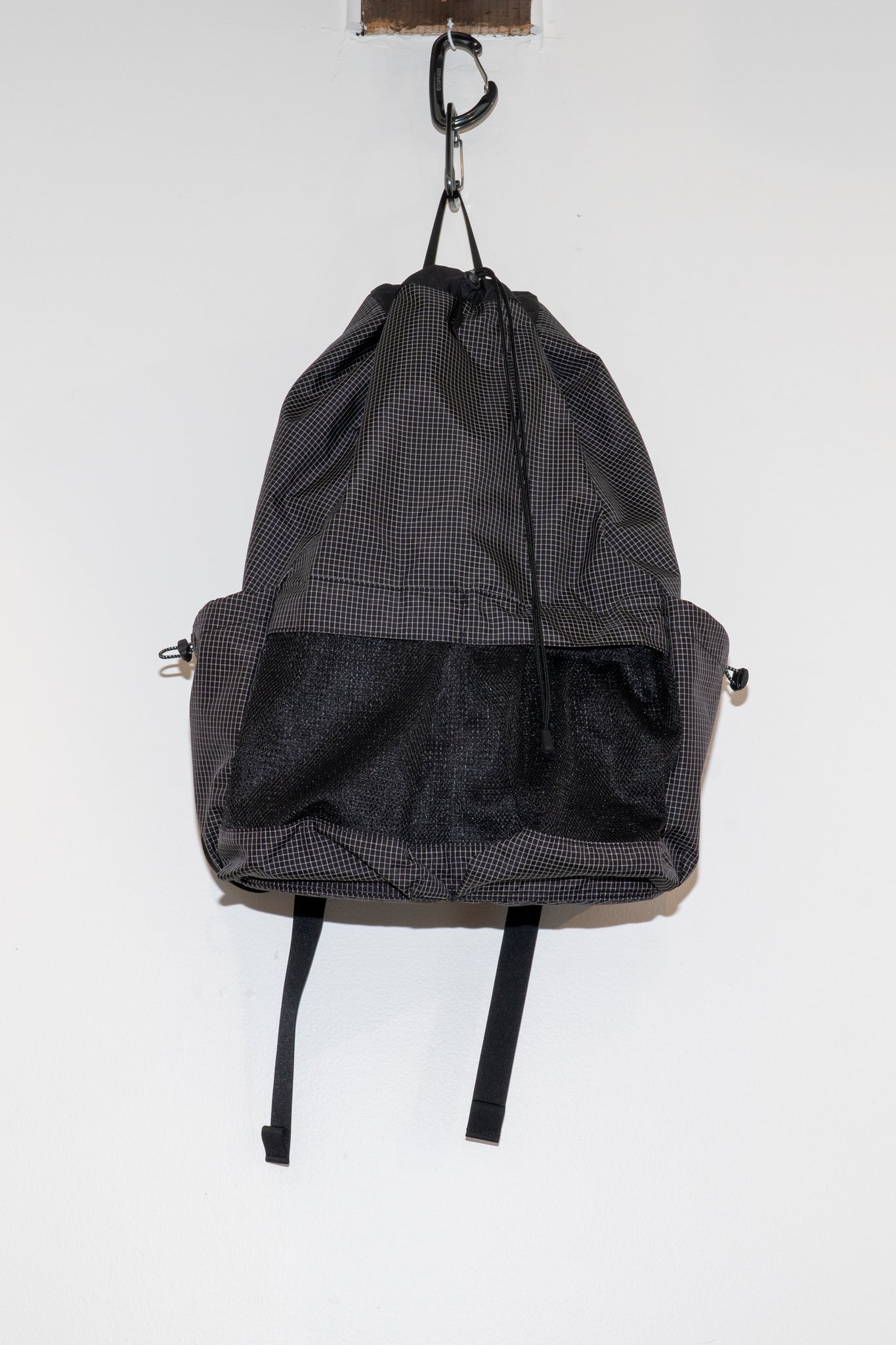 WARENFAUS - DISCOVERY PACK IN GRID BLACK